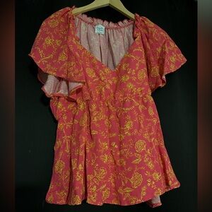 Paper Dolls Blouse with flowy sleeves